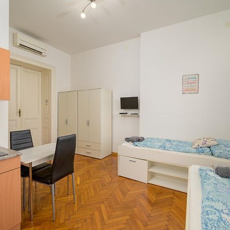 Apartments Todorovic Pula Exterior foto