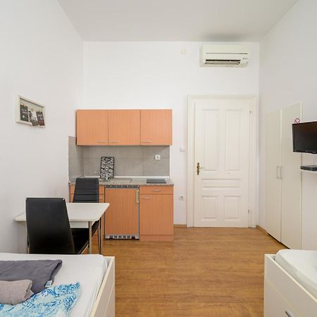 Apartments Todorovic Pula Exterior foto
